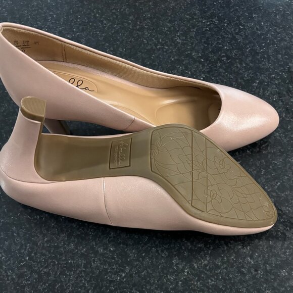 High Heels - Picture 2 of 5